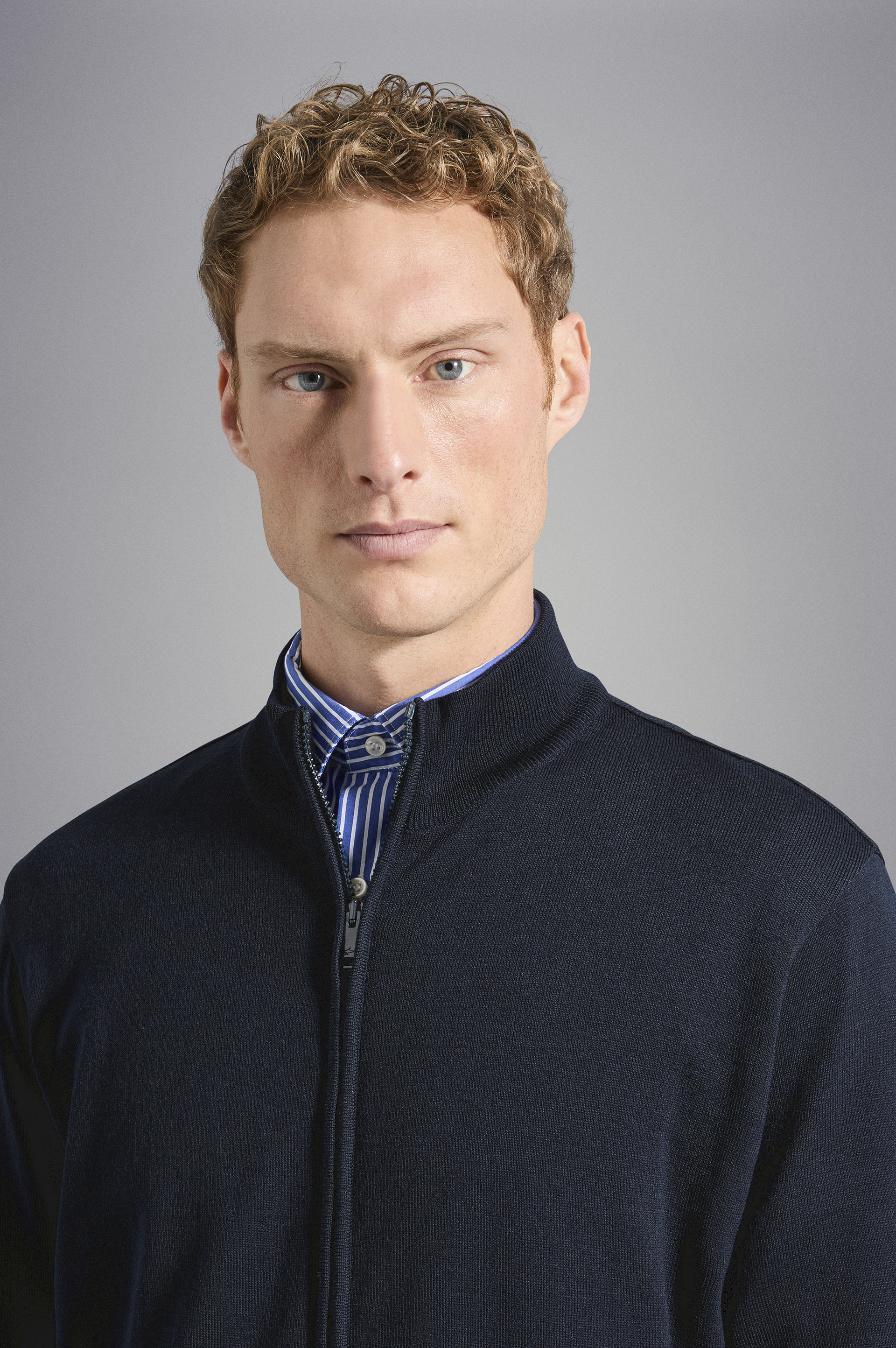 Jacke mit Rei&szlig;verschluss aus Merinowolle mit ikonischem Badge image number 4