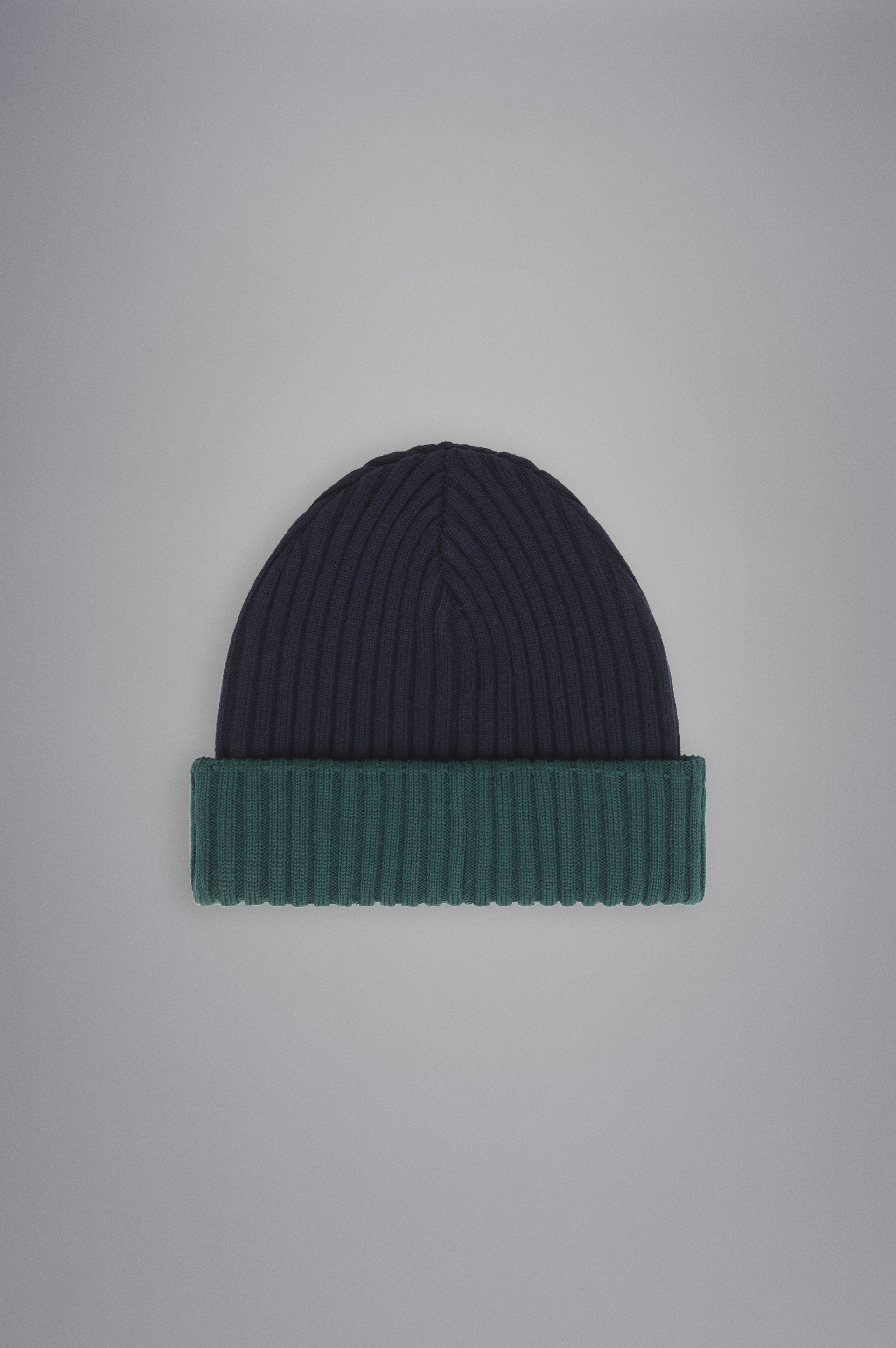Gorra en lana canalada con Iconic badge image number 1 Gorra en lana canalada con Iconic badge image number 1