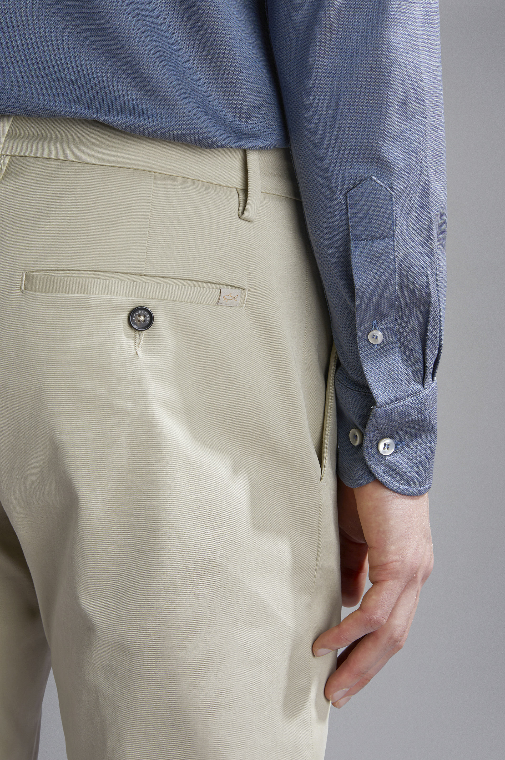 Pantalon chino en coton stretch image number 4 Pantalon chino en coton stretch image number 4