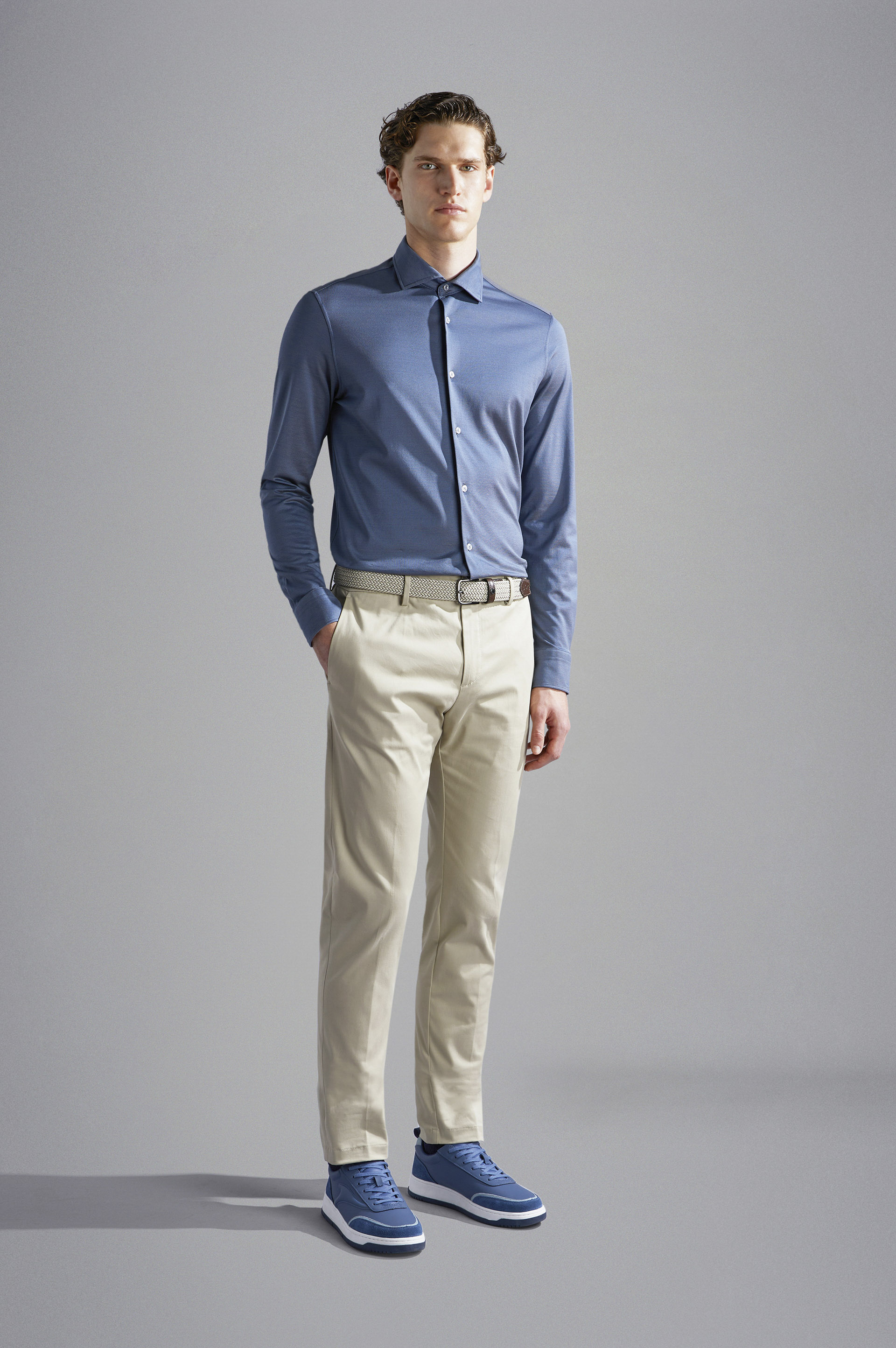 Pantalon chino en coton stretch image number 2 Pantalon chino en coton stretch image number 2