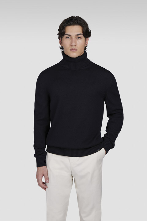Soft Cool Touch wool turtleneck
