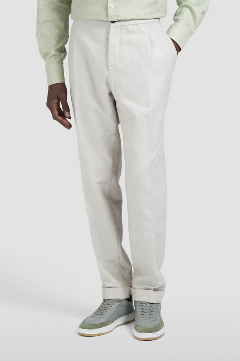 Pantalón chino de algodón y cachemira con pliegue Pantalón chino de algodón y cachemira con pliegue