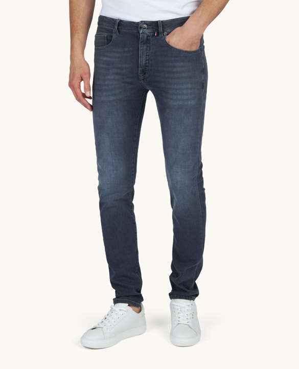 Stretch denim jeans in organic cotton