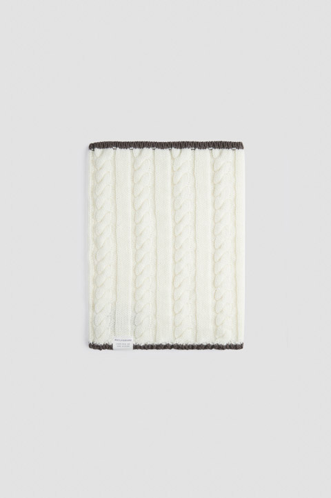 Wool and cashmere scarf Wool and cashmere scarf
