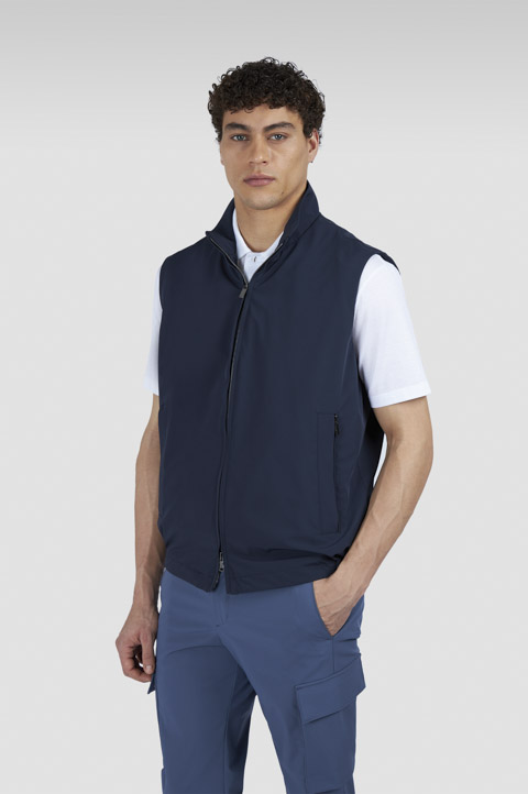 Chaleco Typhoon® Re-4x4 Stretch con aleta de tiburón Chaleco Typhoon® Re-4x4 Stretch con aleta de tiburón