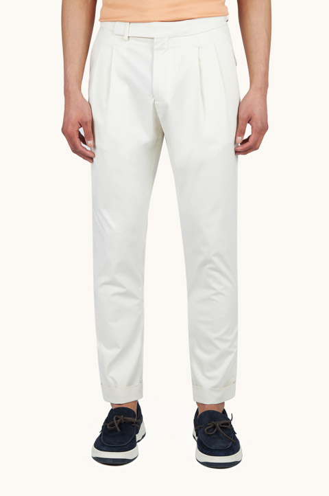 Chino trousers in stretch cotton with double pleats
