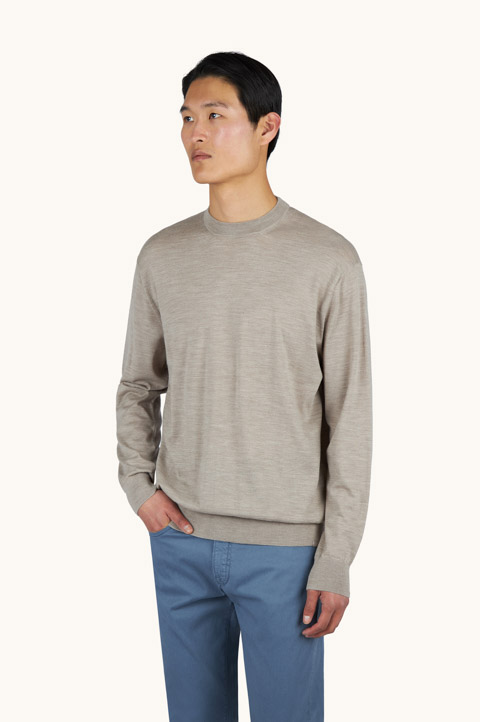 140&rsquo;S superfine Merino wool crewneck sweater