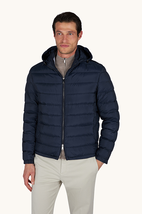 Daunenjacke aus technischem Ultralight‑Down‑Gewebe mit Alcantara&reg;‑Details