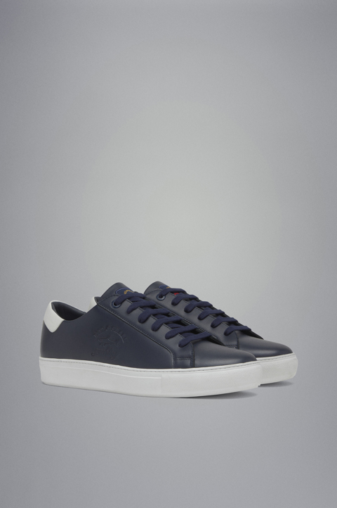 Sneakers en piel con logotipo estampado